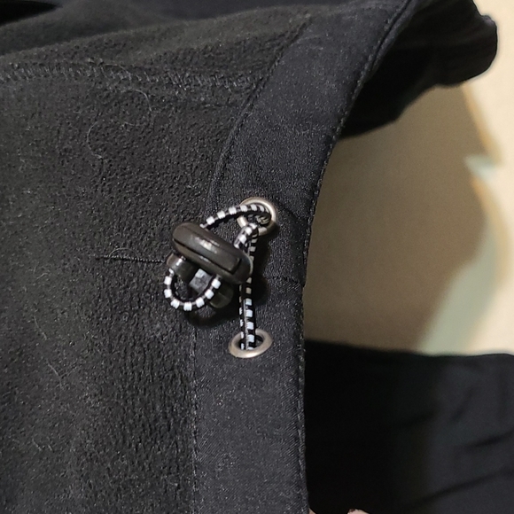 Champion Black Jacket - Picture 6 of 7